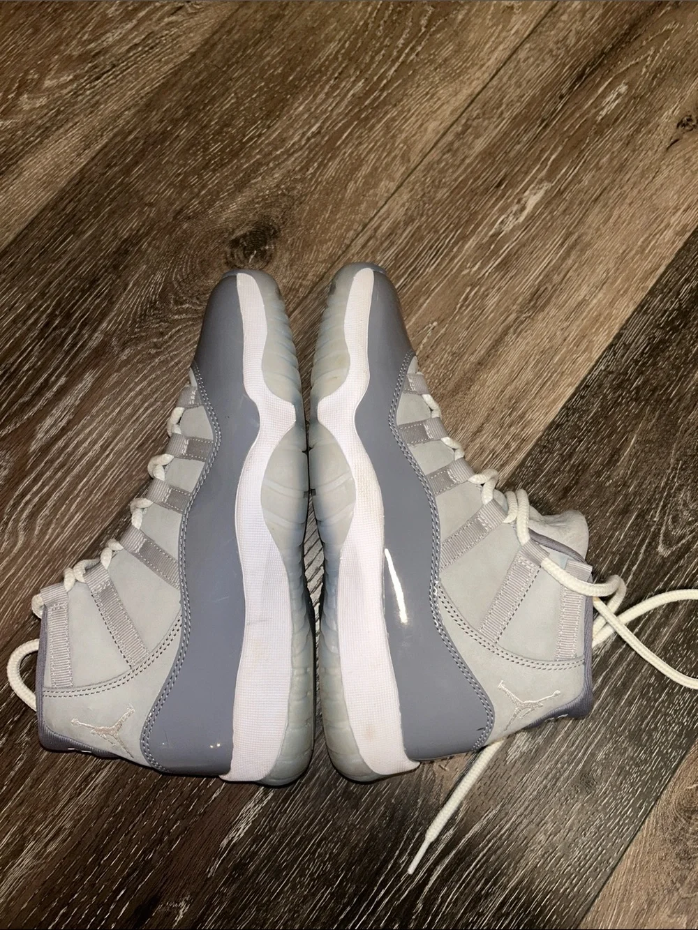 Jordan Men’s Grey and White Patent Low-Top Sneakers